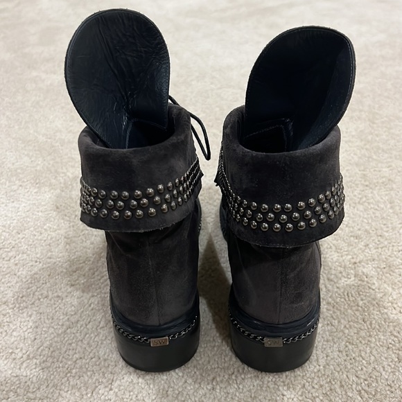 STUART WEITZMAN foldover boots. Size 6 1/2 - Picture 8 of 16